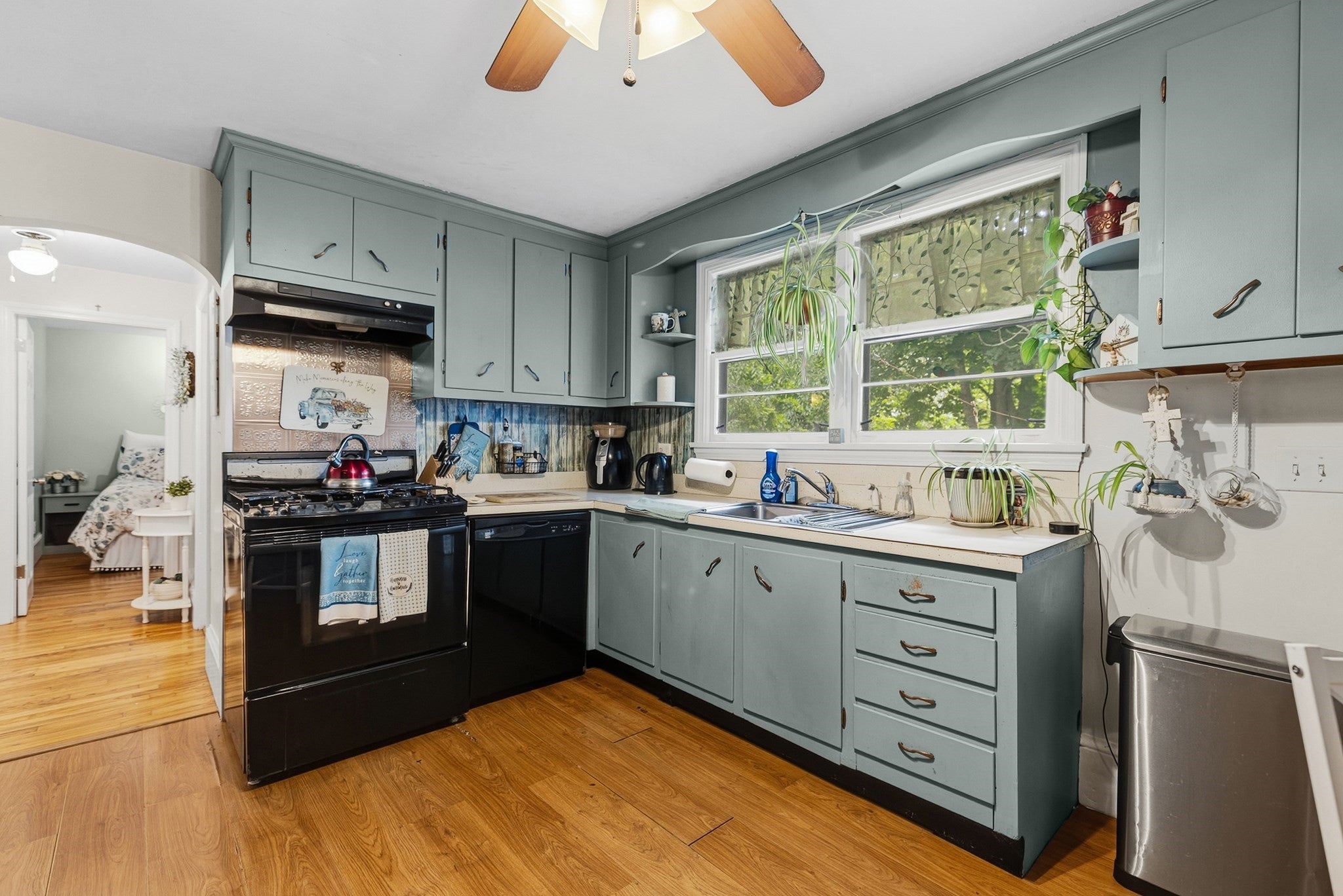 7 Norfolk Ave, Dartmouth, MA Photo #6