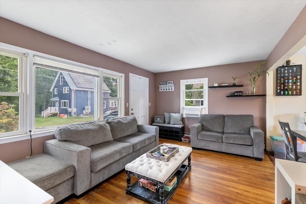 15 Oak St