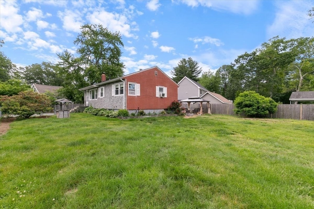 Tewksbury, Massachusetts 01876, United States, 3 Bedrooms Bedrooms, ,2 BathroomsBathrooms,Residential,Contingent,153698