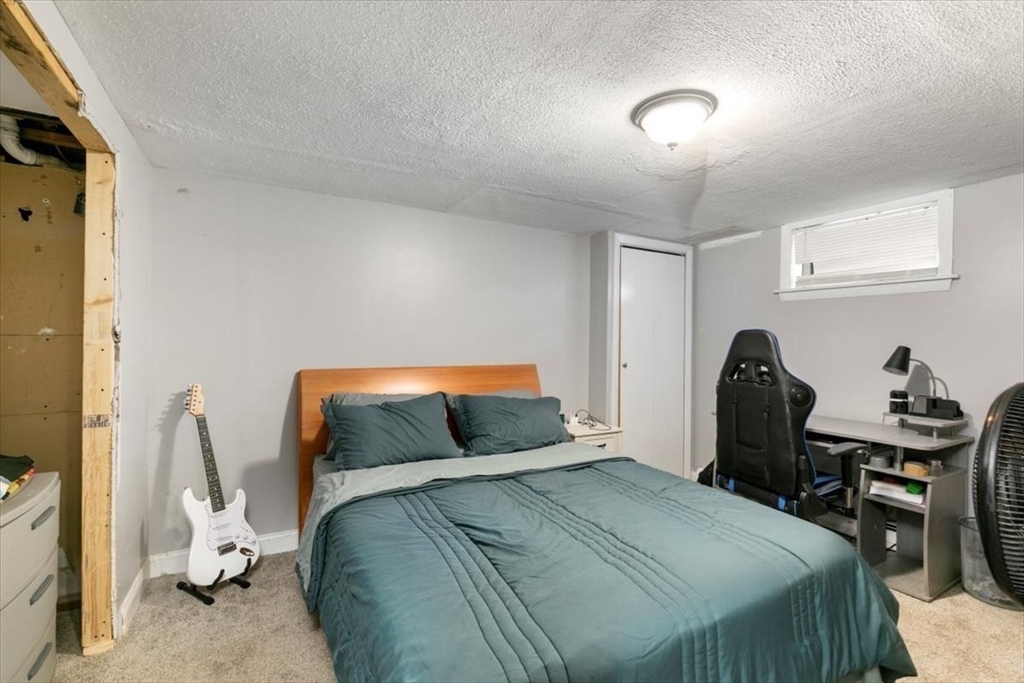 Tewksbury, Massachusetts 01876, United States, 3 Bedrooms Bedrooms, ,2 BathroomsBathrooms,Residential,Contingent,153698