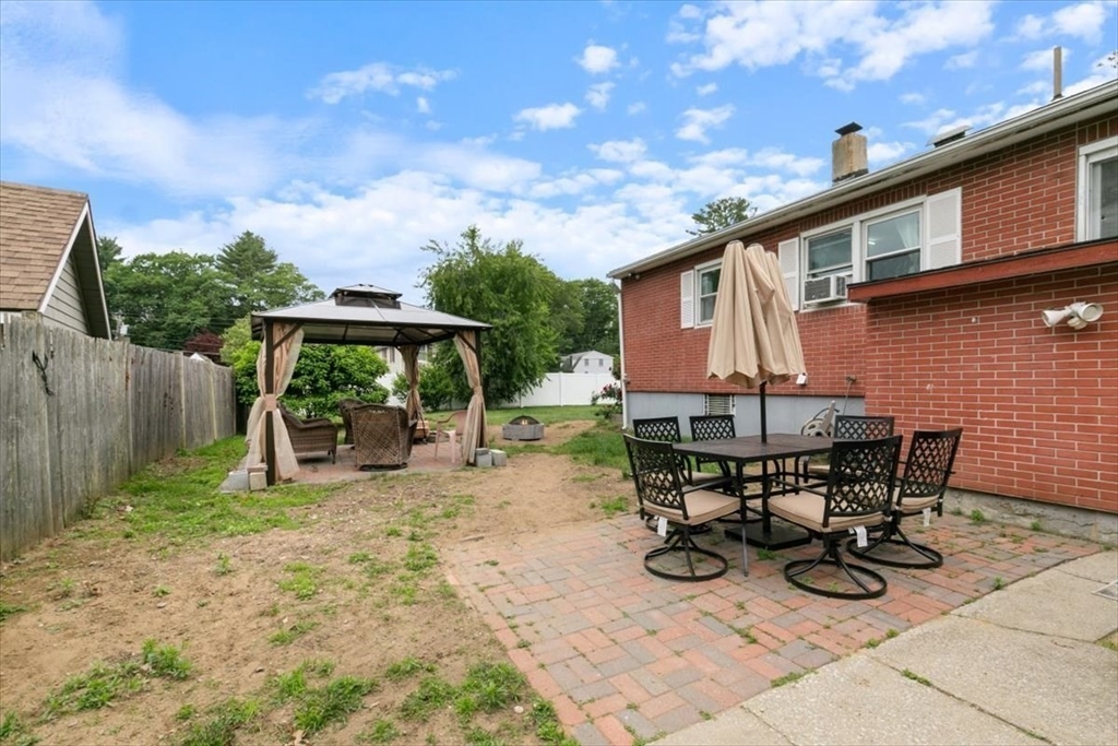 Tewksbury, Massachusetts 01876, United States, 3 Bedrooms Bedrooms, ,2 BathroomsBathrooms,Residential,Contingent,153698