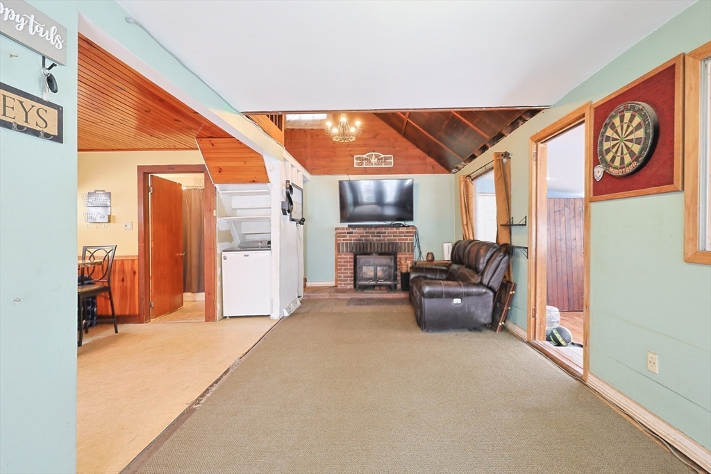 20 Litchfield Ave