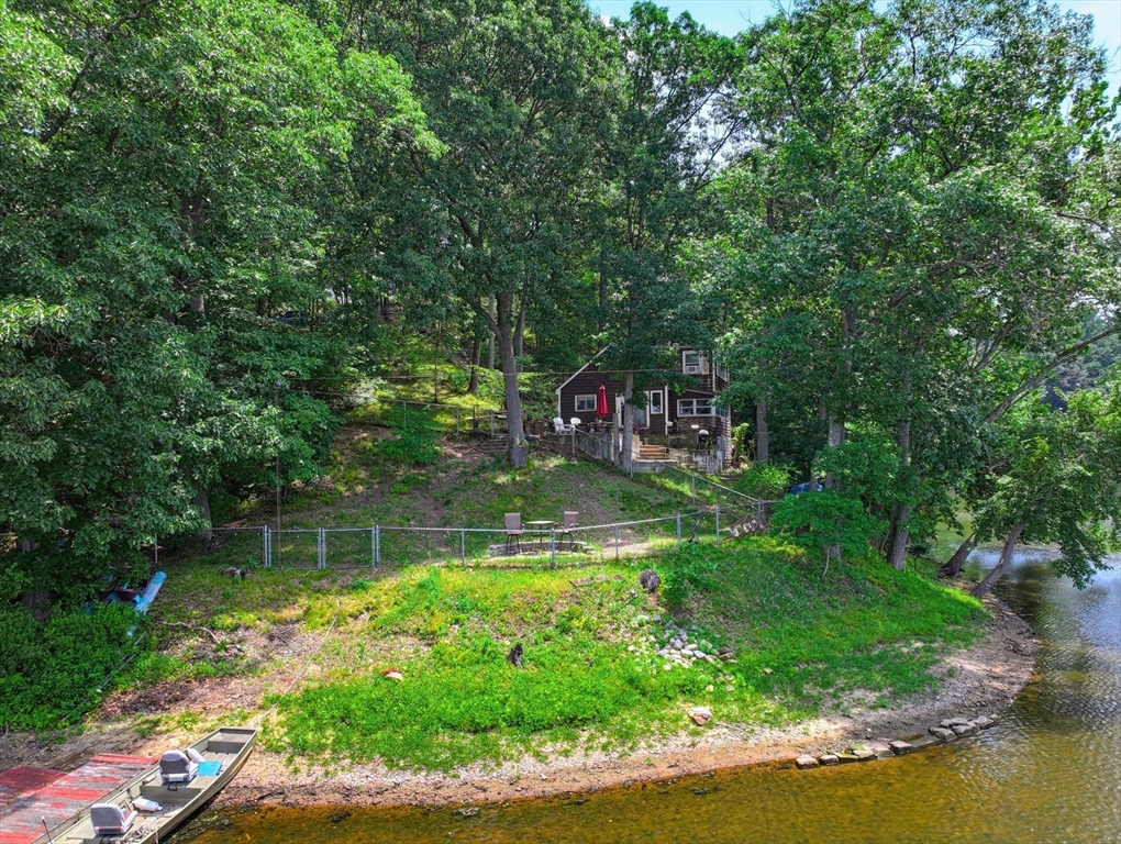 20 Litchfield Ave