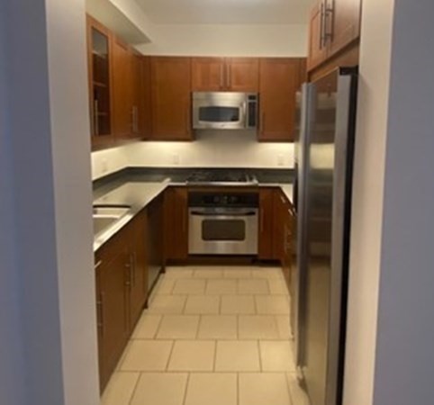 1 Charles St 701