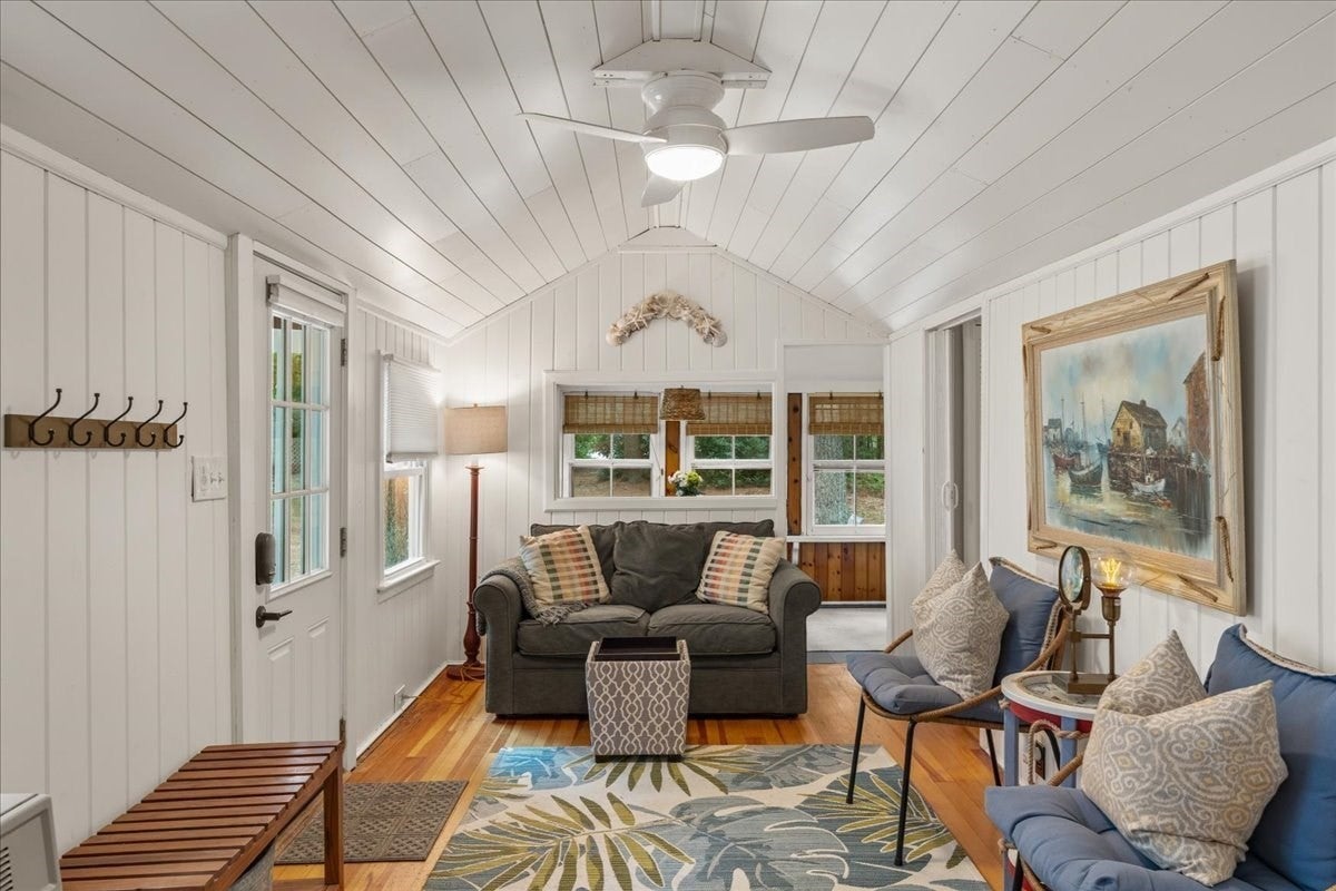 207 Bartlett Rd, Plymouth, MA Photo #7