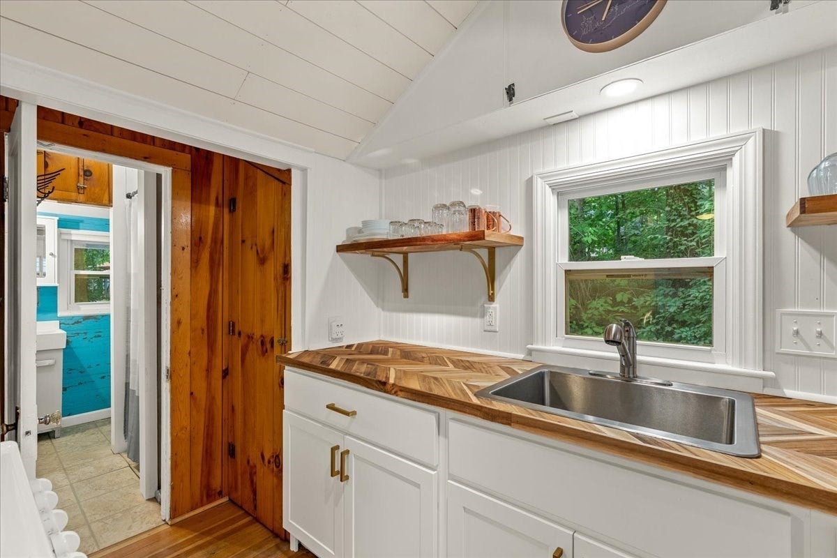 207 Bartlett Rd, Plymouth, MA Photo #13