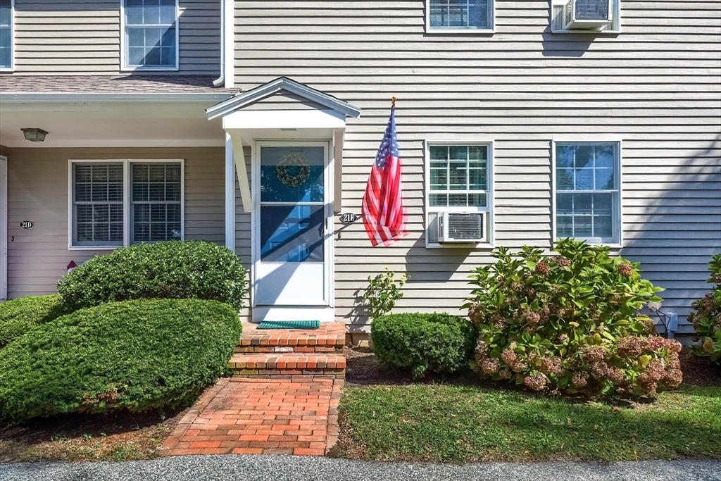 View Falmouth, MA 02540 condo