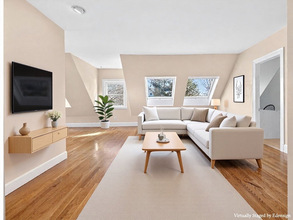 30 Welles Ave