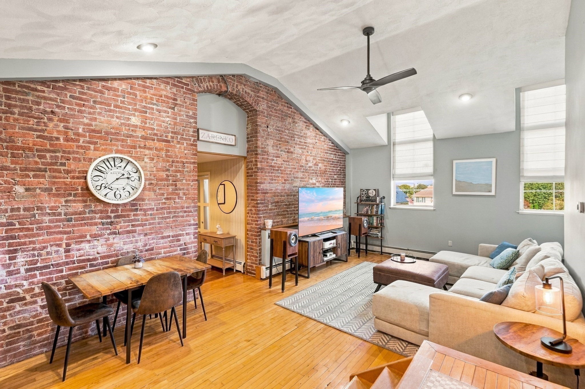 Photo of 663 Boston St, Lynn, MA