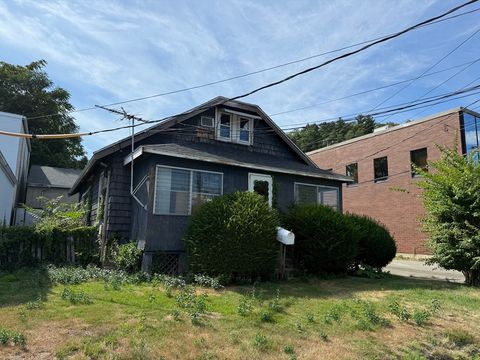 9 Green Street Waltham MA 02451