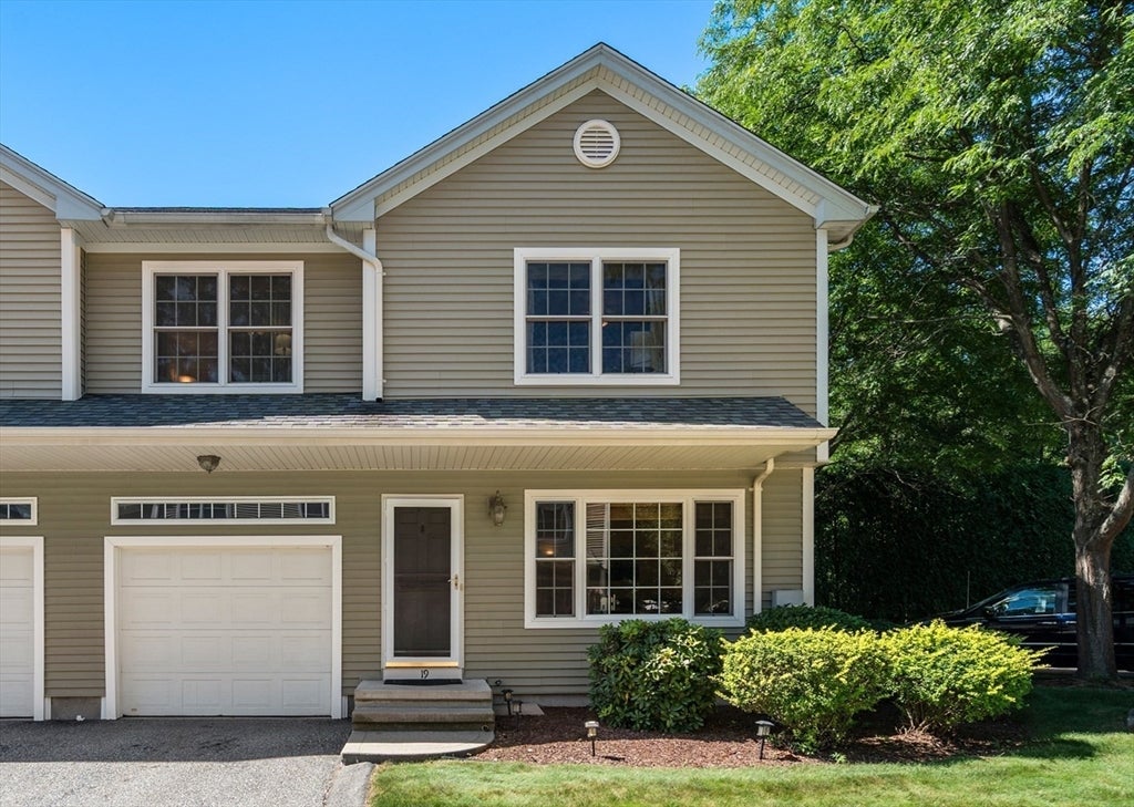 Photo of 19 Gerard Lane, Chicopee, MA