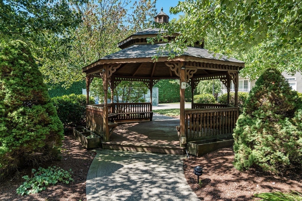19 Gerard Lane #19, Chicopee, MA Photo #11