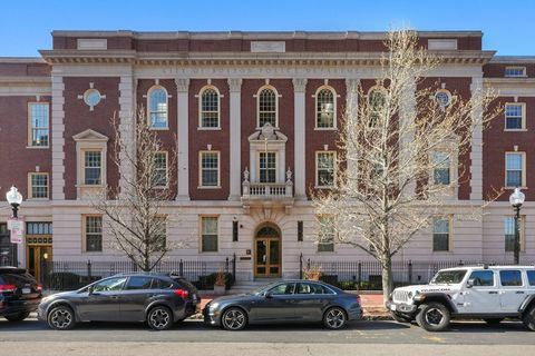 Photo of 7 Warren Avenue #12, Boston, MA 02116 (MLS # 73511595)