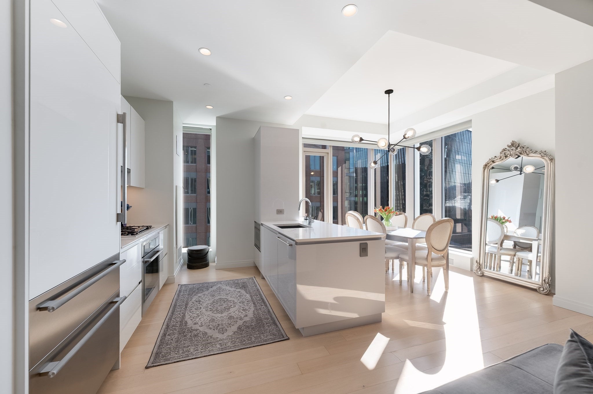135 Seaport Blvd