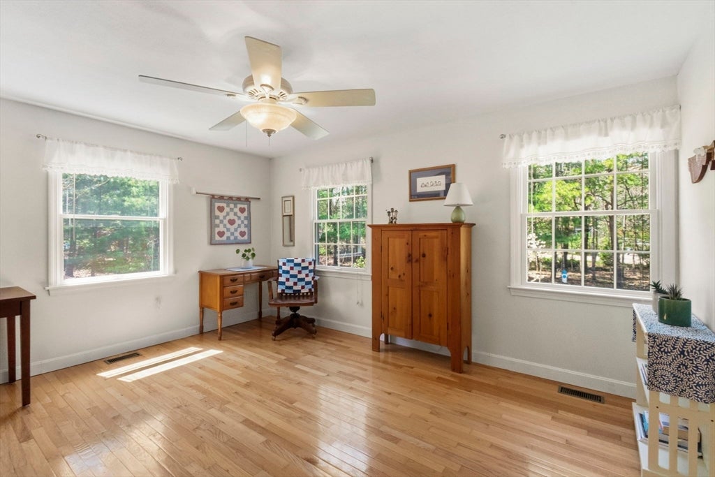 8 Ruth Ter, Falmouth, MA Photo #18