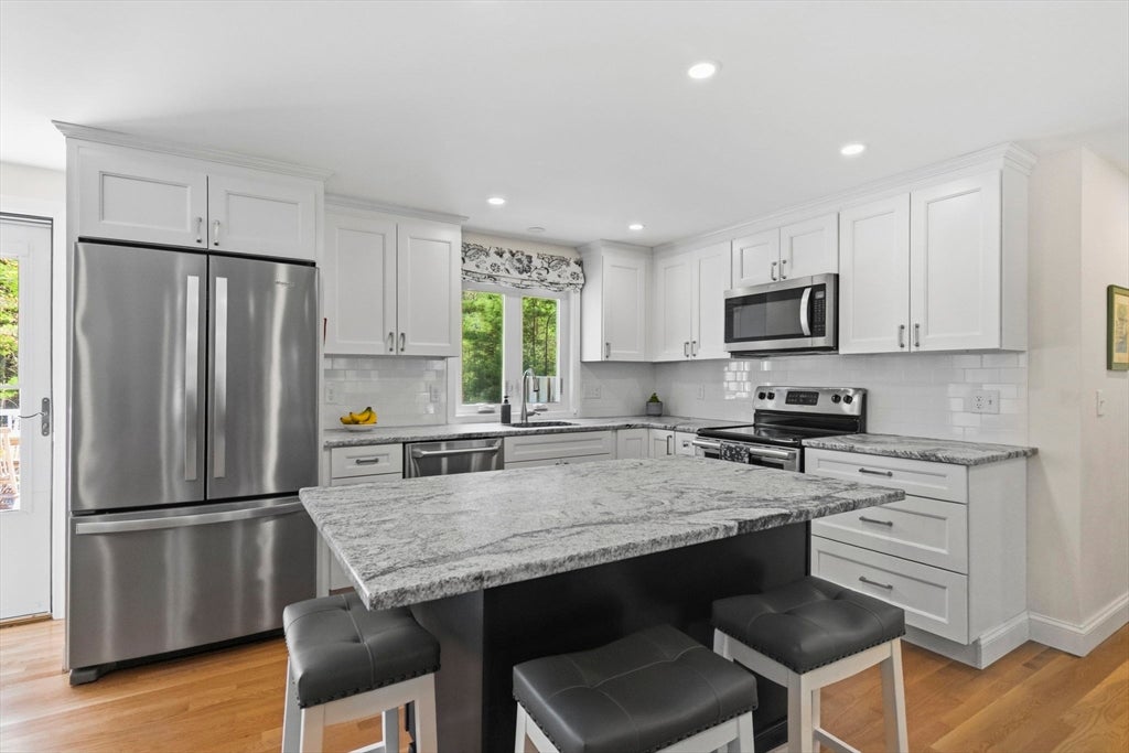 8 Ruth Ter, Falmouth, MA Photo #11