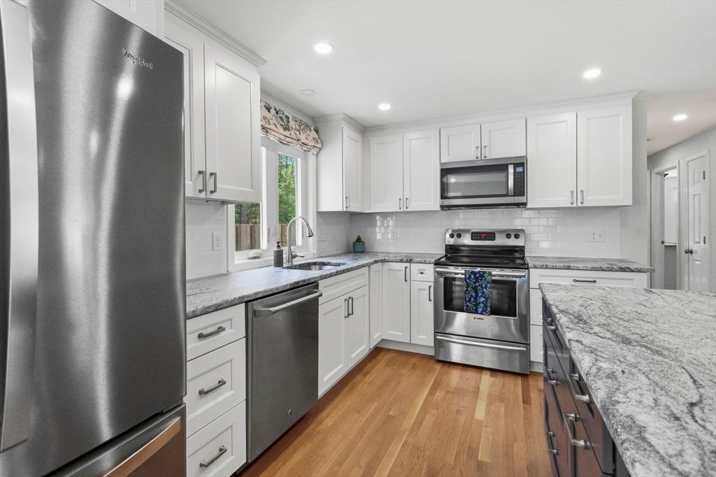 8 Ruth Ter, Falmouth, MA Photo #14