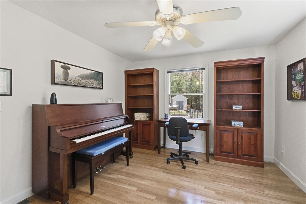 8 Ruth Ter, Falmouth, MA Photo #21