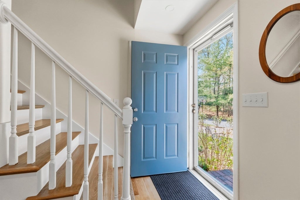 8 Ruth Ter, Falmouth, MA Photo #6