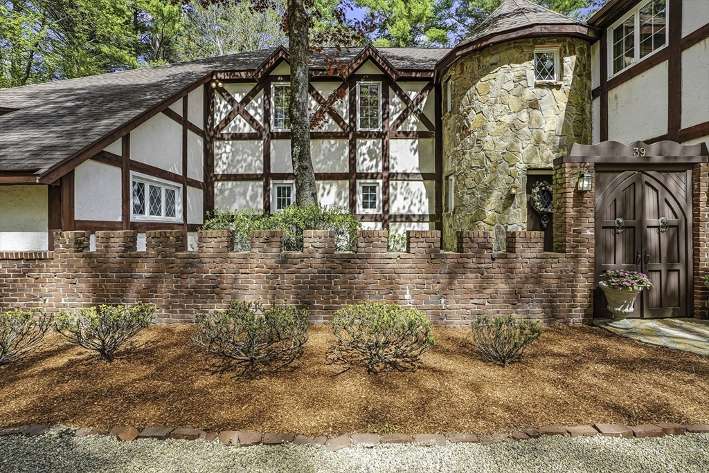 39 School Street, Hopkinton, MA, 39 School Street, Hopkinton, MA Photo #2