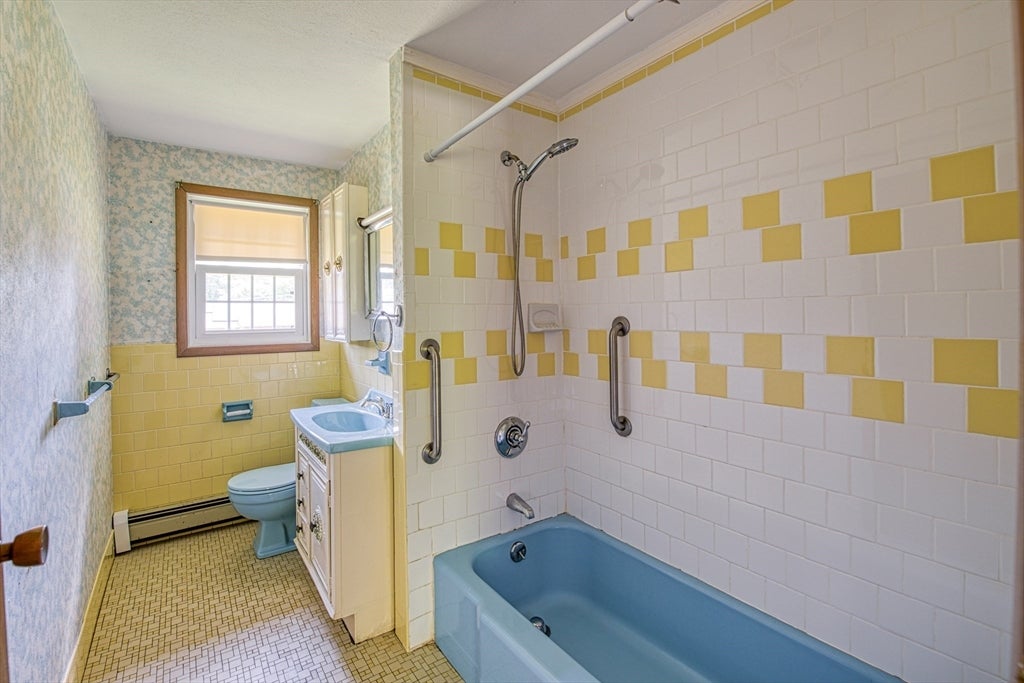 33 Upton St, Brockton, MA, 33 Upton St, Brockton, MA Photo #29