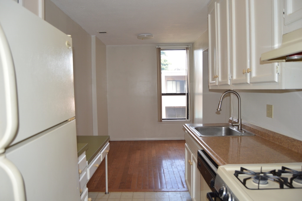 62 Shrewsbury Green Dr K