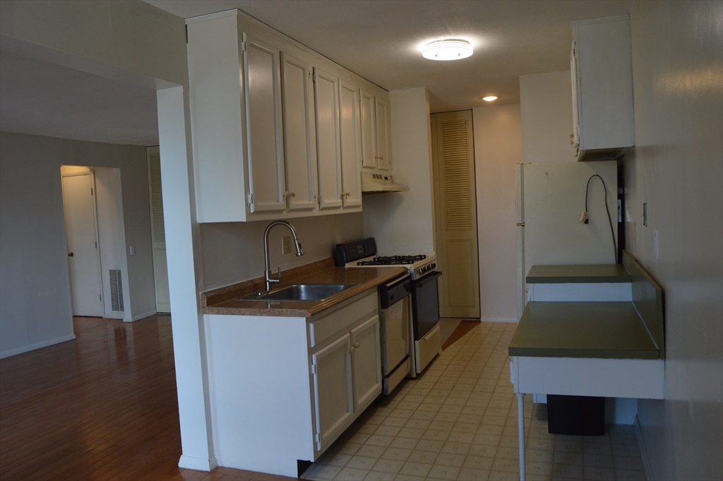 62 Shrewsbury Green Dr K