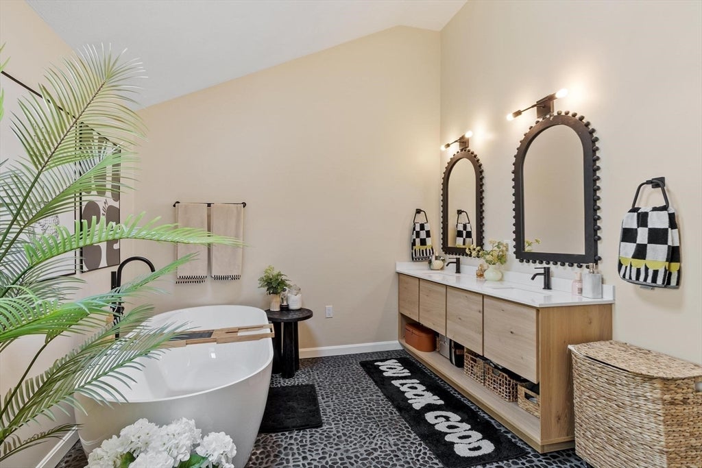 155 Winona St, Peabody, MA, 155 Winona St, Peabody, MA Photo #26