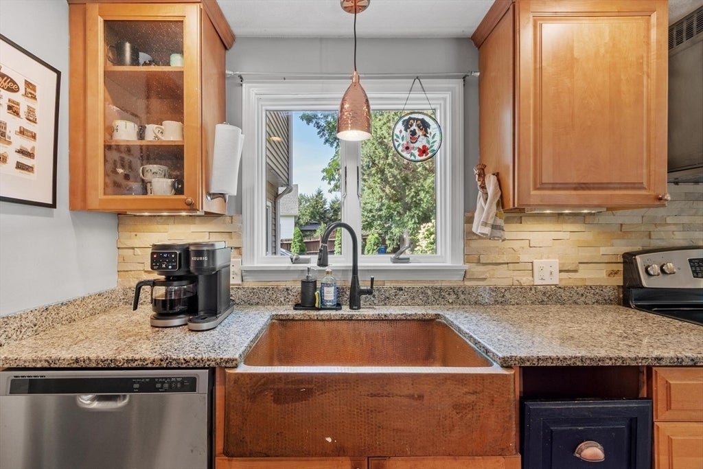 155 Winona St, Peabody, MA, 155 Winona St, Peabody, MA Photo #11