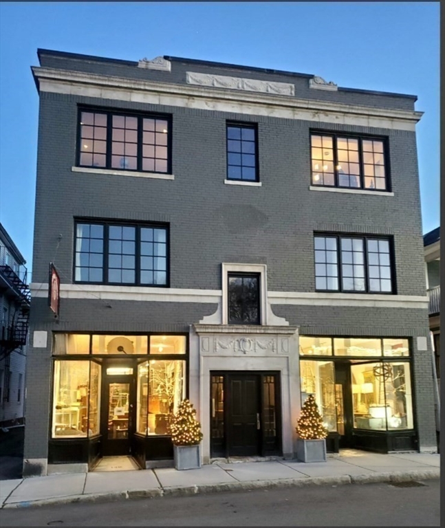 148 Huron