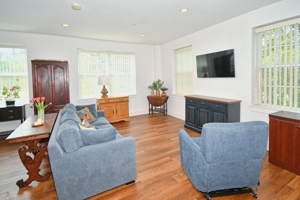 1 Powder Mill Square #107, Andover, MA, 1 Powder Mill Square #107, Andover, MA Photo #10