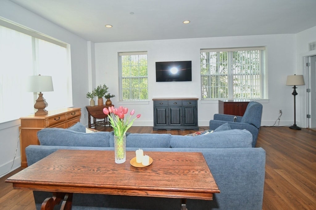 1 Powder Mill Square #107, Andover, MA, 1 Powder Mill Square #107, Andover, MA Photo #11