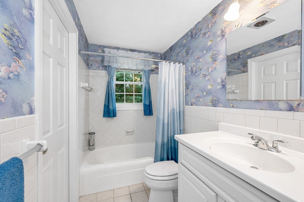 7 Draper Dr, Wilmington, MA Photo #13