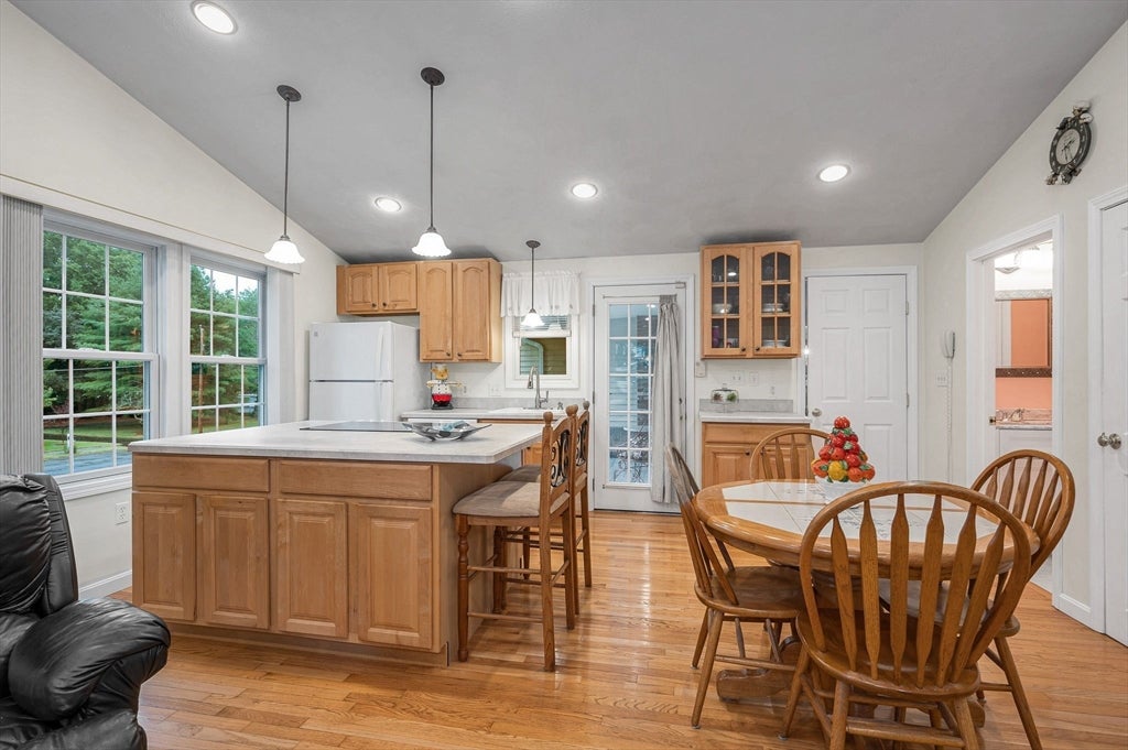 7 Draper Dr, Wilmington, MA Photo #28