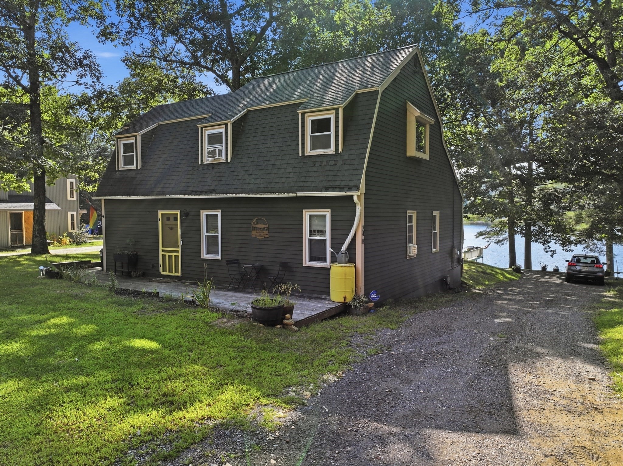 24 Briarcliff Ln B
