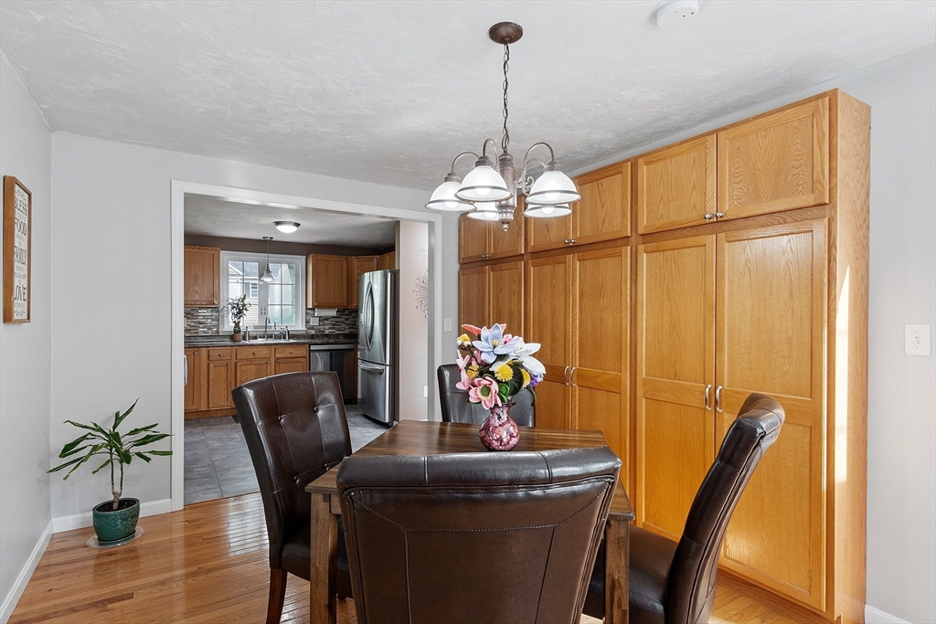 15 Quarry Ln