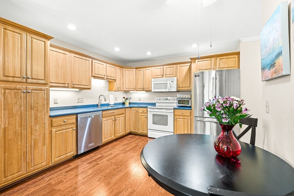135 Beach Rd B308