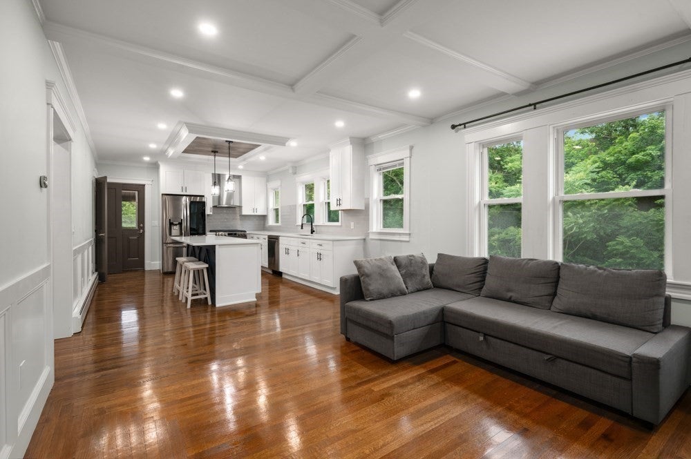 44 Early Avenue 2