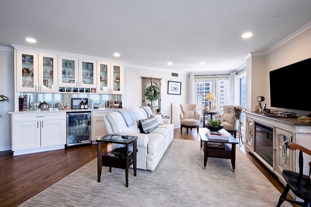 1001 Marina Drive 510