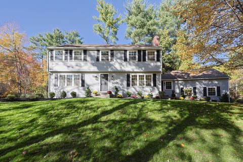 4 Deerfield Road Medway MA 02053