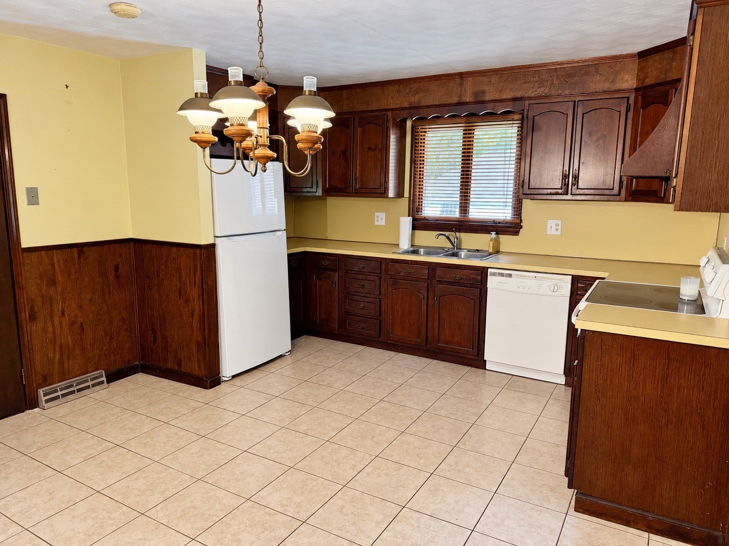 18 Brownell St, Ludlow, MA, 18 Brownell St, Ludlow, MA Photo #8