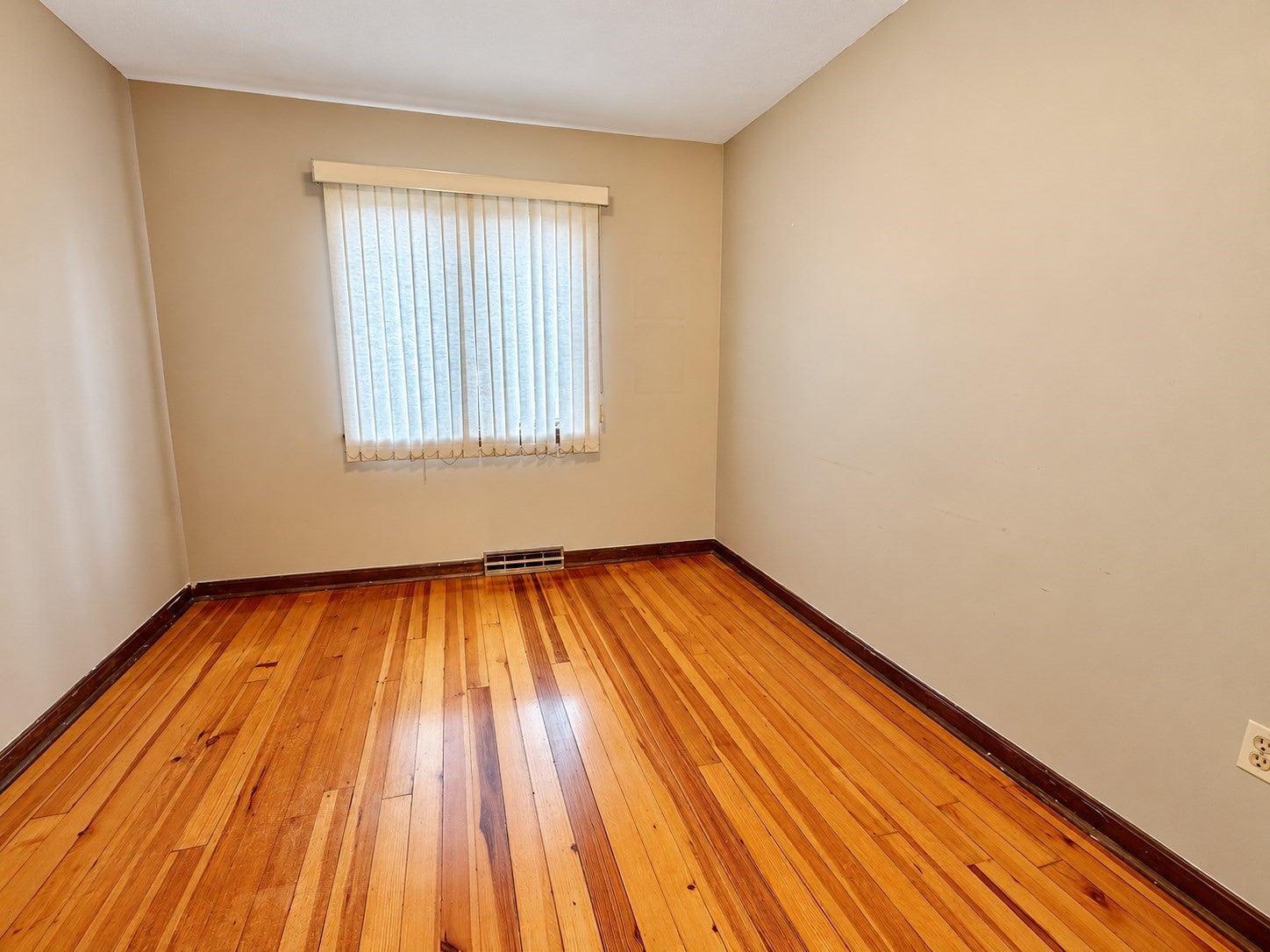 18 Brownell St, Ludlow, MA, 18 Brownell St, Ludlow, MA Photo #23