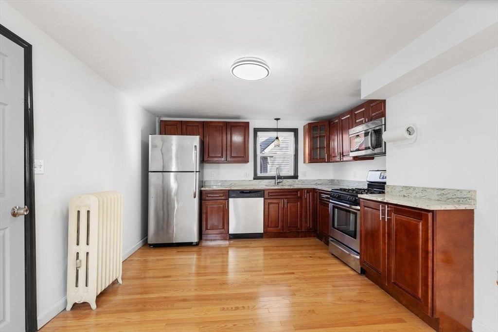 48 Waverly
