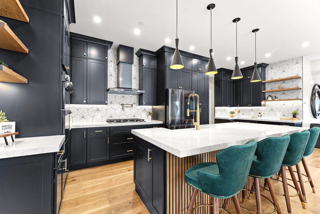51 Crescent Ave 204