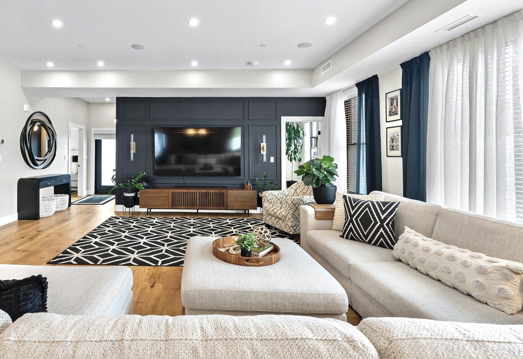 51 Crescent Ave 204