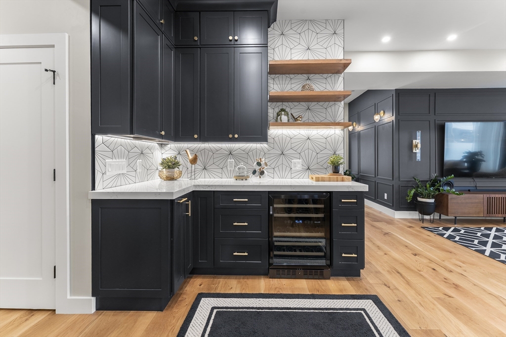 51 Crescent Ave 204