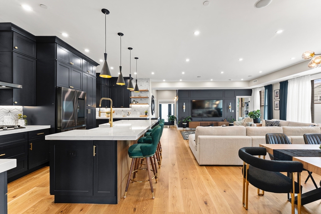 51 Crescent Ave 204