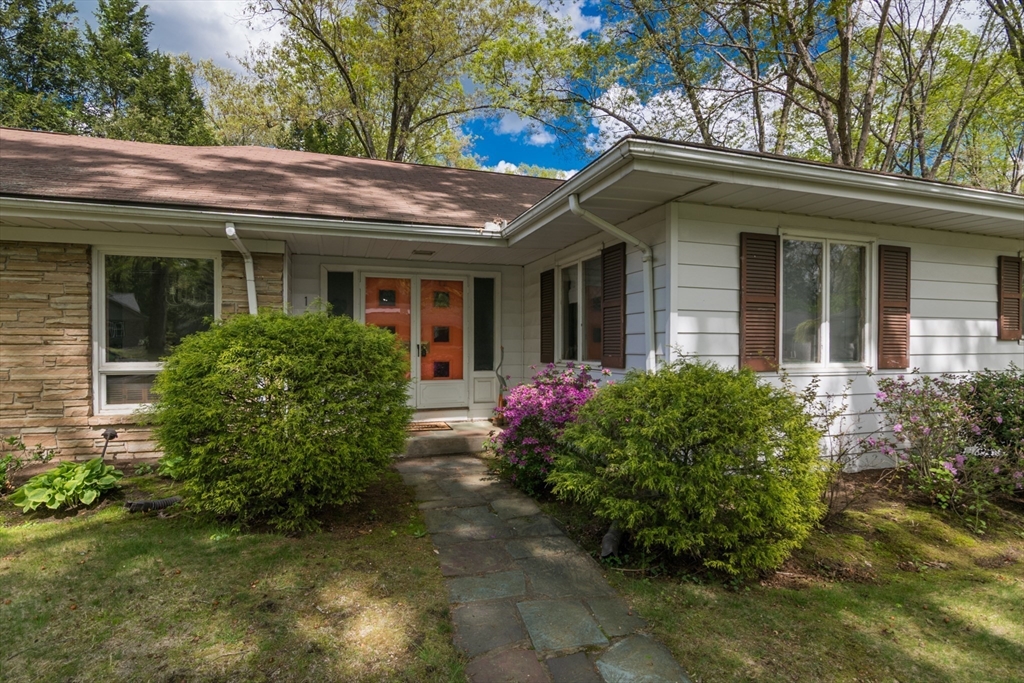 127 Magnolia Circle