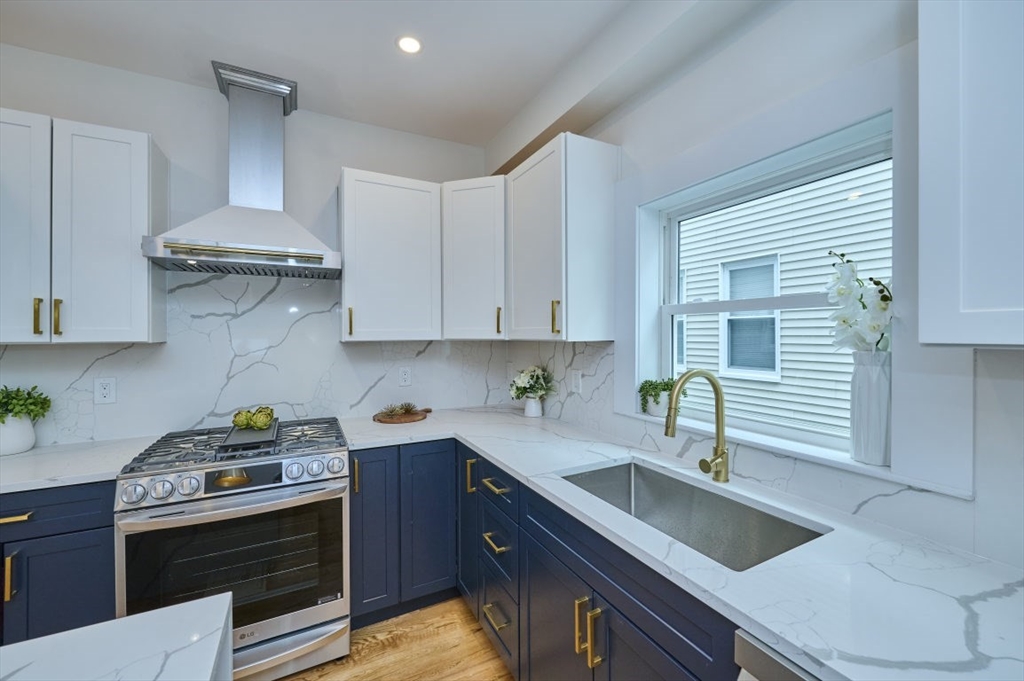 18 Belknap St 3