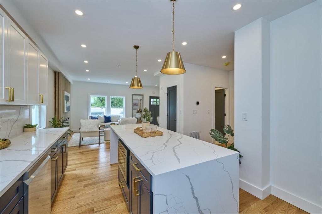 18 Belknap St 3
